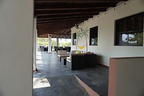 Zenquility Inn & Tavern