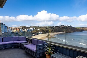 Royal Victoria Court 11 - Sea and Harbour Views