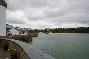 Laston Garden Apartment - Sea Views Large Terrace