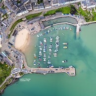 Laston Garden Apartment - Sea Views Large Terrace