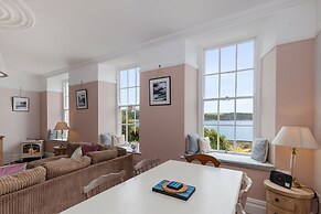 Laston Garden Apartment - Sea Views Large Terrace