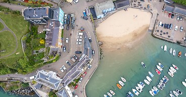 Laston Garden Apartment - Sea Views Large Terrace