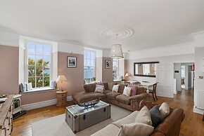 Laston Garden Apartment - Sea Views Large Terrace