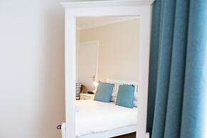 Rooftops - Sea Views Near Village and Beach