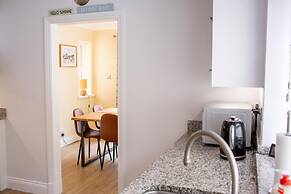 Rooftops - Sea Views Near Village and Beach