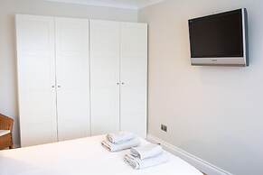 Rooftops - Sea Views Near Village and Beach