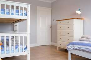 Rooftops - Sea Views Near Village and Beach