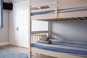 Rooftops - Sea Views Near Village and Beach