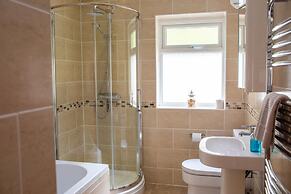 Rooftops - Sea Views Near Village and Beach