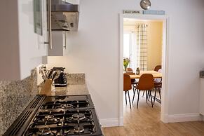 Rooftops - Sea Views Near Village and Beach