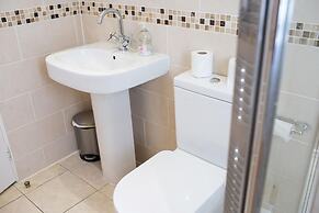 Rooftops - Sea Views Near Village and Beach