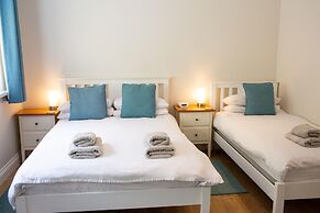 Rooftops - Sea Views Near Village and Beach