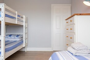 Rooftops - Sea Views Near Village and Beach