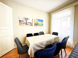 Big Clean House on Taksim Center