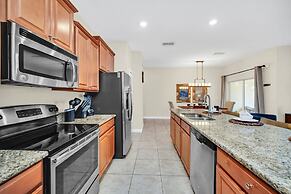 Lovely Family Home - 10min to Disney - Stl107