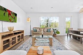 Lovely Townhome Sleeps 8 Eve101