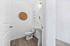 Lovely Townhome Sleeps 8 Eve101