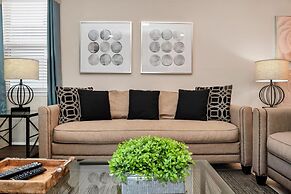 Modern Home Private Pool Sleeps 15 Ww102