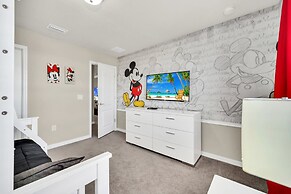 Modern Home Private Pool Sleeps 15 Ww102