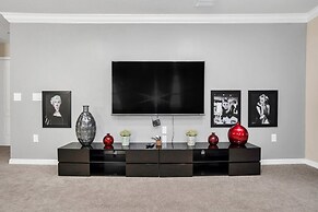 Modern Home Private Pool Sleeps 15 Ww102