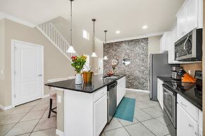 Modern Home Private Pool Sleeps 15 Ww102