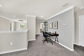 Modern Home Private Pool Sleeps 15 Ww102