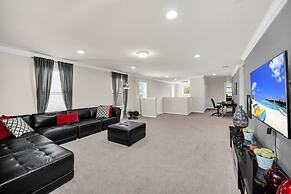 Modern Home Private Pool Sleeps 15 Ww102