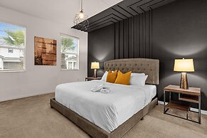 10 BR Gorgeous Home Game Room Son103