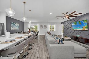 10 BR Gorgeous Home Game Room Son103