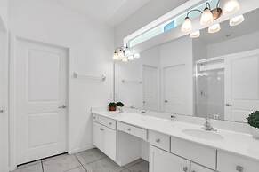 10 BR Gorgeous Home Game Room Son103