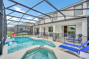 10 BR Gorgeous Home Game Room Son103