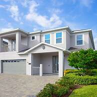 Stylish Family Home Sleeps 22 Enc101