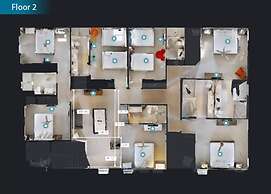 Stylish Family Home Sleeps 22 Enc101