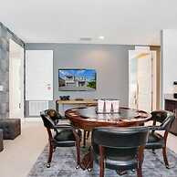 Stylish Family Home Sleeps 22 Enc101