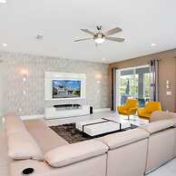 Stylish Family Home Sleeps 22 Enc101