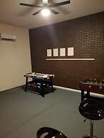 Gorgeous Family Home Sleeps 28 Blv103