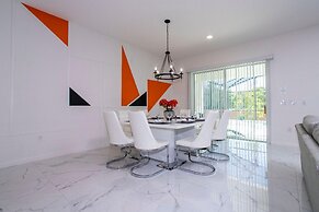 Gorgeous Family Home Sleeps 28 Blv103