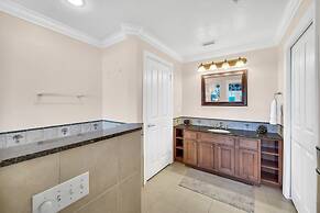 Stylish Condo at Reunion Resort Reu102