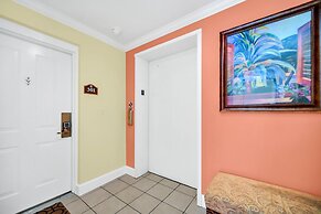 Stylish Condo at Reunion Resort Reu102