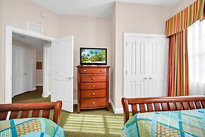 Stylish Condo at Reunion Resort Reu102