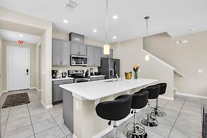 Comfy House at Compass Bay Cb102