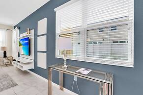 Comfy House at Compass Bay Cb102