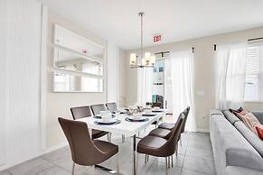 Comfy House at Compass Bay Cb102