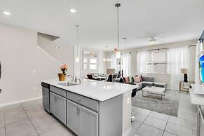 Comfy House at Compass Bay Cb102