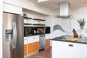 Vistamar Private Waterfront Home Pool