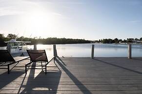 Vistamar Private Waterfront Home Pool