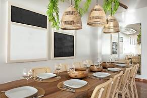 Vistamar Private Waterfront Home Pool