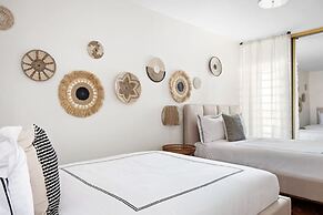 Vistamar Private Waterfront Home Pool