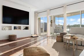 Vistamar Private Waterfront Home Pool