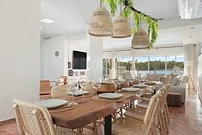 Vistamar Private Waterfront Home Pool